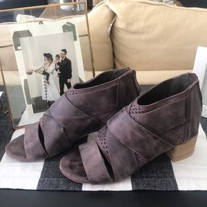 Free people open toe shoes